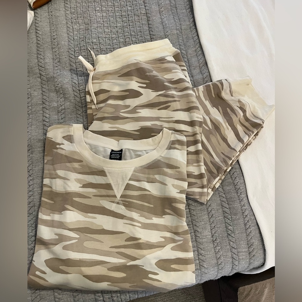 Camo jockey lounge set